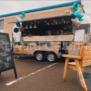 Airstream Mobile Camió de Menjar Suitable for Burger Coffee Gin Prosecco & Pizza