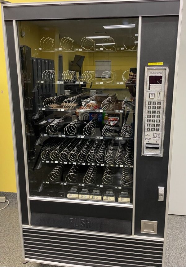 Automatic Products SnackShop 7600 Snack Vending Machine