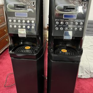 New Coffee Vending Machine. $1 Bill Acceptor Coin Acceptor Internal Water System